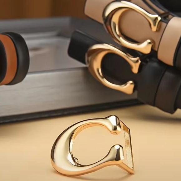 Big letter C classic buckle black belt - Picture 4 of 16